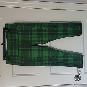 CVG ~ Constantly Varied Gear Plaid Green Capri Large